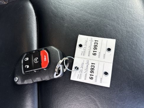 Used 2023 Jeep Wrangler Unlimited Sahara AWD/4WD image 23