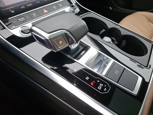 Used 2022 Audi Q7 Premium Plus w/ Premium Plus Package image 22