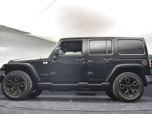 Used 2017 Jeep Wrangler Unlimited Sahara image 31