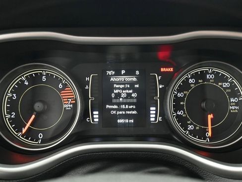 Used 2016 Jeep Cherokee Sport AWD/4WD image 24