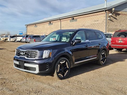 New 2025 Kia Telluride S image 4