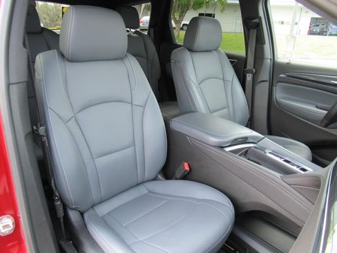 Used 2023 Buick Enclave Essence w/ Experience Buick Package FWD image 9