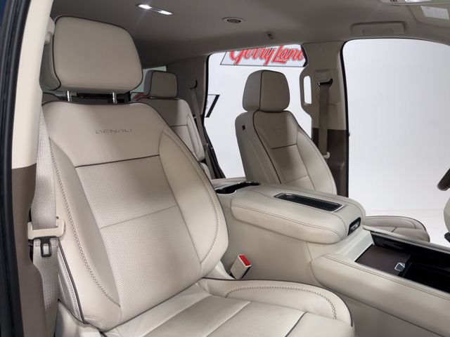 Used 2021 GMC Yukon Denali RWD image 16