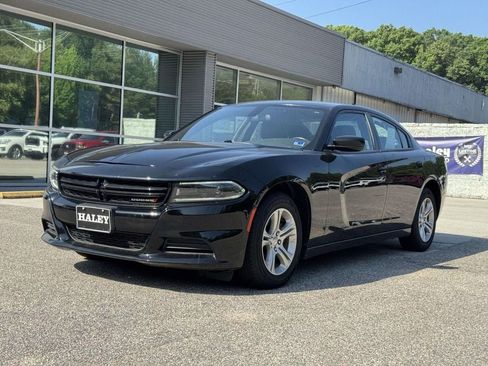 Used 2023 Dodge Charger SXT RWD image 25