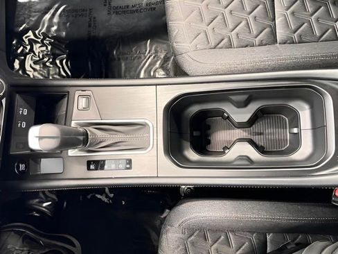 Used 2025 Nissan Kicks SV image 23