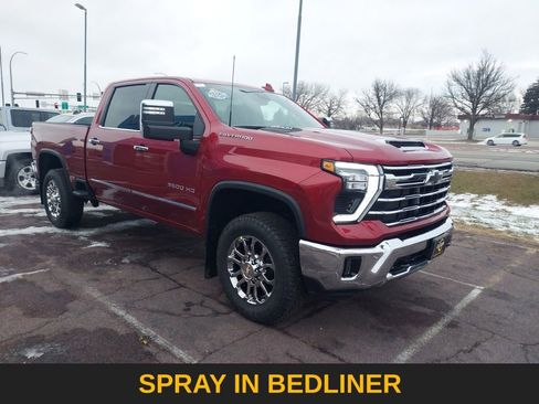 Used 2025 Chevrolet Silverado 3500 LTZ w/ LTZ Convenience Package image 9