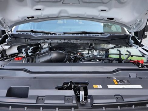 New 2025 Ford F550 4x4 Crew Cab Super Duty w/ XL Chrome Package image 33