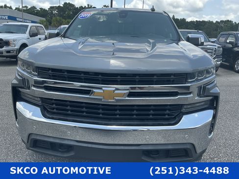 Used 2019 Chevrolet Silverado 1500 LT w/ Convenience Package AWD/4WD image 8