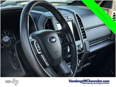 Used 2020 Ford Expedition XLT w/ Equipment Group 202A RWD image 12