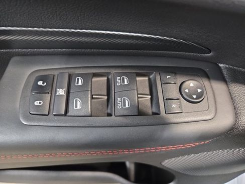 Used 2024 Dodge Durango GT image 32