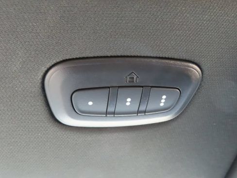 New 2026 RAM 1500 4x4 Crew Cab image 37