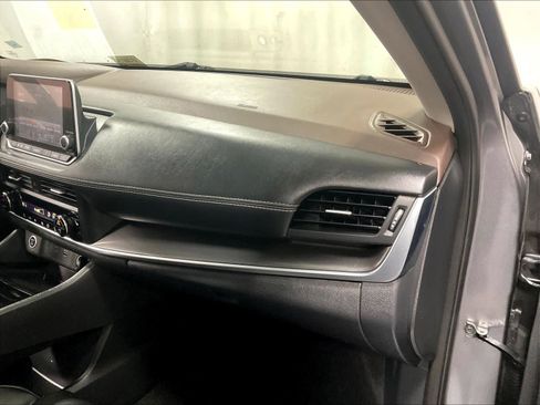 Certified 2023 Nissan Rogue SV w/ SV Premium B Package image 13