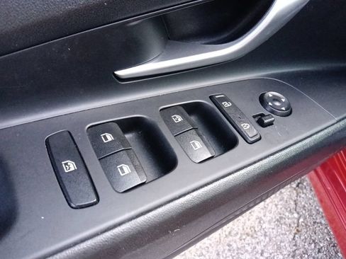 Used 2023 Hyundai Elantra Limited FWD image 12