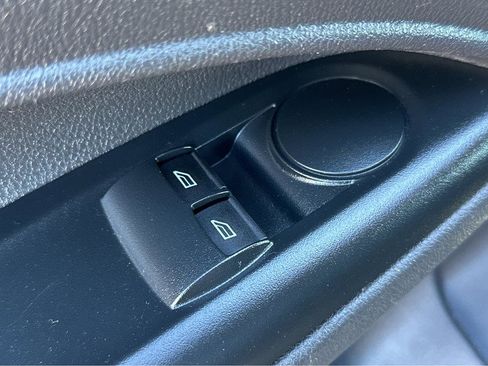 Used 2015 Ford Transit Connect XL image 31