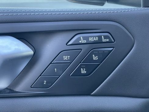 Certified 2023 BMW X7 xDrive40i w/ Executive Package image 16