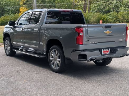 New 2026 Chevrolet Silverado 1500 High Country w/ High Country Premium Package AWD/4WD image 6