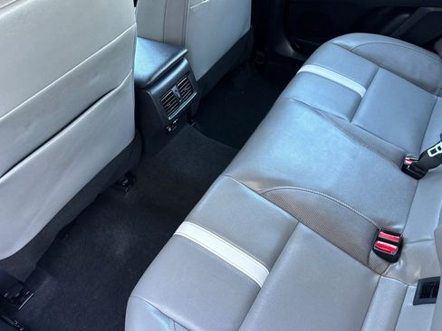 Used 2025 Toyota Camry SE w/ Convenience Package image 14