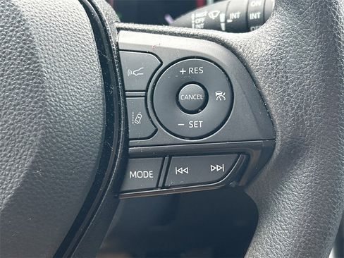 Used 2023 Toyota RAV4 XLE image 37