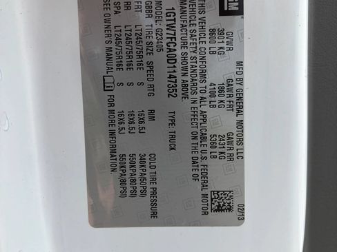 Used 2013 GMC Savana 2500 RWD image 35