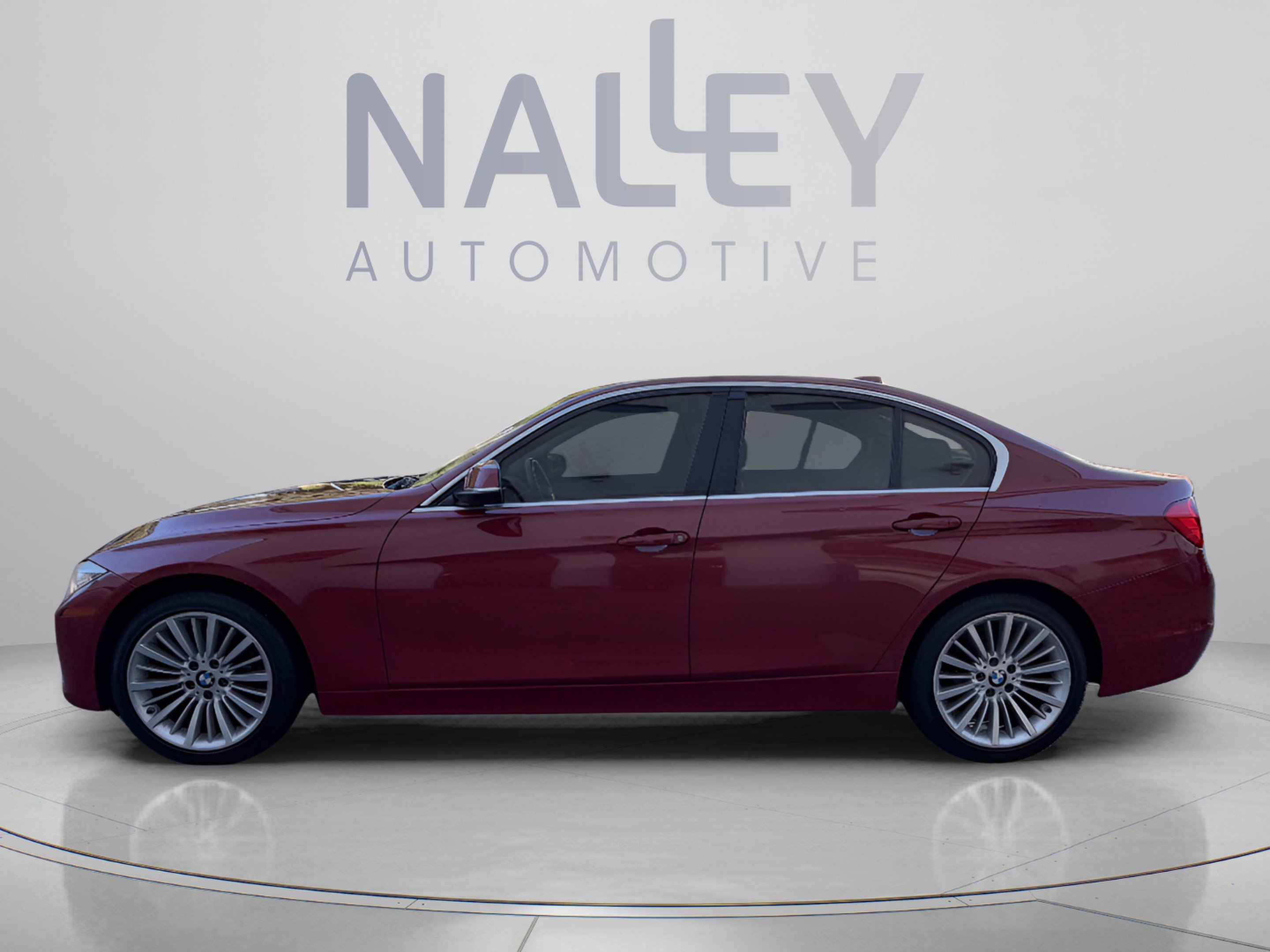 Used 2015 BMW 328i xDrive Sedan AWD/4WD image 2