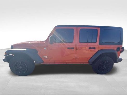 Used 2018 Jeep Wrangler Unlimited Sport S AWD/4WD image 3