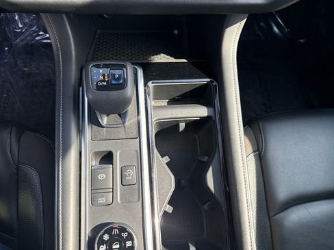 Used 2022 Nissan Pathfinder SL image 20