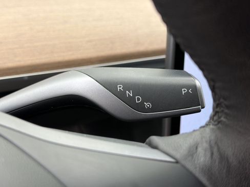 Used 2022 Tesla Model Y Performance AWD/4WD image 18