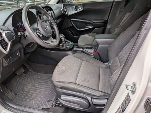 Used 2020 Kia Soul S FWD image 14