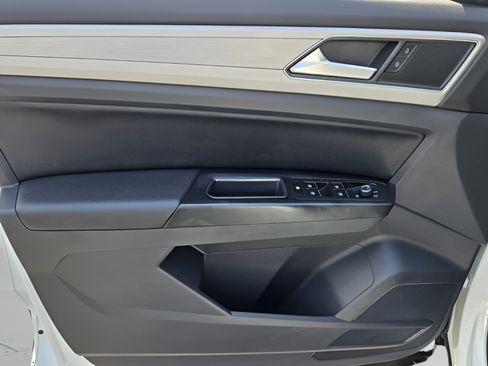 Used 2019 Volkswagen Atlas SE FWD image 14