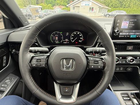 Used 2024 Honda CR-V Sport Touring image 13