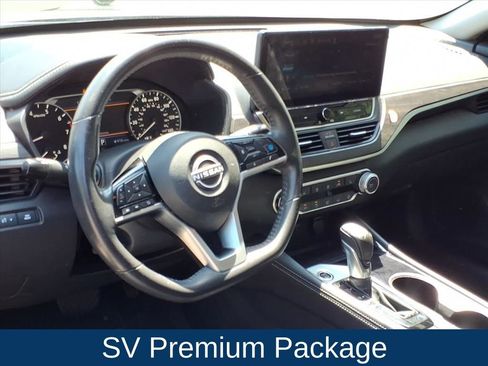 Used 2024 Nissan Altima 2.5 SV w/ SV Premium Package FWD image 2