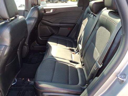 Used 2024 Ford Escape ST-Line w/ Tech Pack #1 AWD/4WD image 8