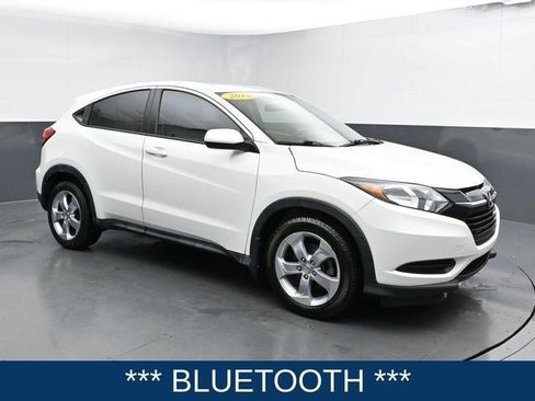 Used 2016 Honda HR-V LX image 2