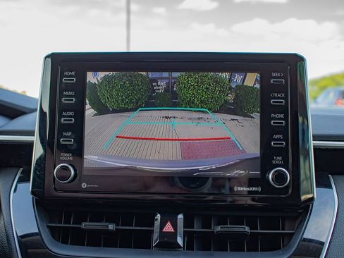 Used 2021 Toyota Corolla LE FWD image 25