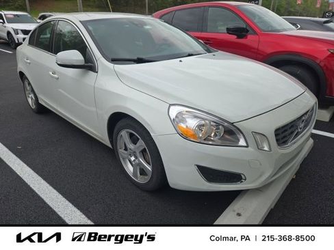 Used 2012 Volvo S60 T5 FWD image 3