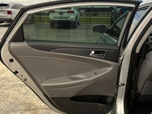 Used 2013 Hyundai Sonata GLS w/ Popular Equipment Pkg FWD image 13