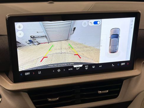 New 2026 Ford Explorer Active image 24