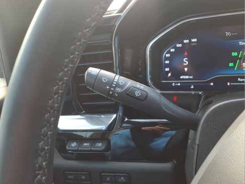 Used 2024 Chevrolet Silverado 3500 LTZ w/ LTZ Plus Package image 17