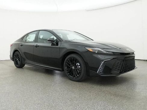 New 2026 Toyota Camry SE image 29