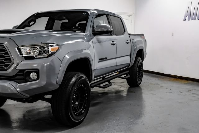 Used 2021 Toyota Tacoma TRD Sport AWD/4WD image 9