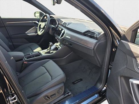 New 2025 Audi Q3 2.0T Premium image 12