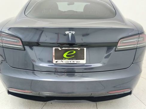 Used 2022 Tesla Model S Base image 5
