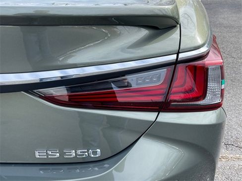 New 2025 Lexus ES 350 w/ Premium Package image 11