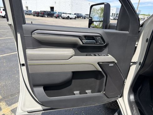 New 2026 Chevrolet Silverado 2500 ZR2 w/ LPO, Dark Essentials Package AWD/4WD image 10
