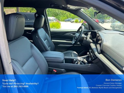 Used 2025 Chevrolet Traverse LT FWD image 26