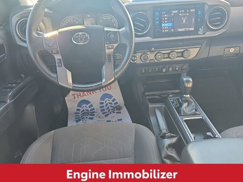 Used 2019 Toyota Tacoma TRD Off-Road w/ Technology Package image 19