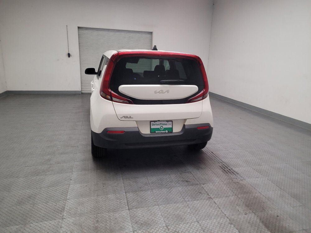 Used 2022 Kia Soul LX w/ Technology Package FWD image 6