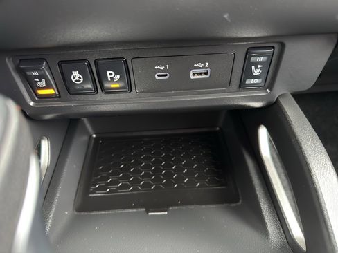 Certified 2024 Nissan Frontier SV w/ SV Convenience Package image 19