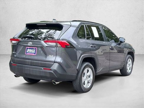 Used 2020 Toyota RAV4 XLE w/ Convenience Package FWD image 5