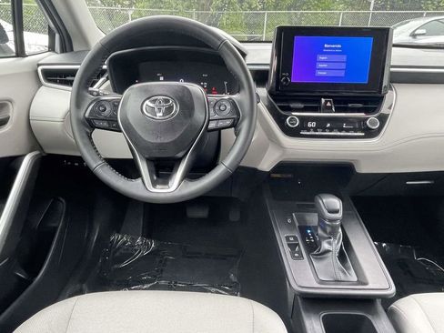 Used 2026 Toyota Corolla Cross LE FWD image 17